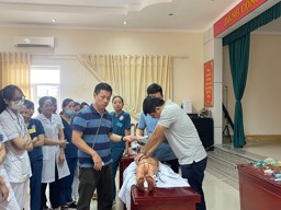 Hình ảnh chi tiết tin tức Bệnh viện Nhi Trung ương chuyển giao kỹ thuật thuộc chương trình chỉ đạo tuyến cho các bác sĩ Bệnh viện Sản Nhi tỉnh Yên Bái Hình ảnh tin tức Bệnh viện Nhi Trung ương chuyển giao kỹ thuật thuộc chương trình chỉ đạo tuyến cho các bác sĩ Bệnh viện Sản Nhi tỉnh Yên Bái