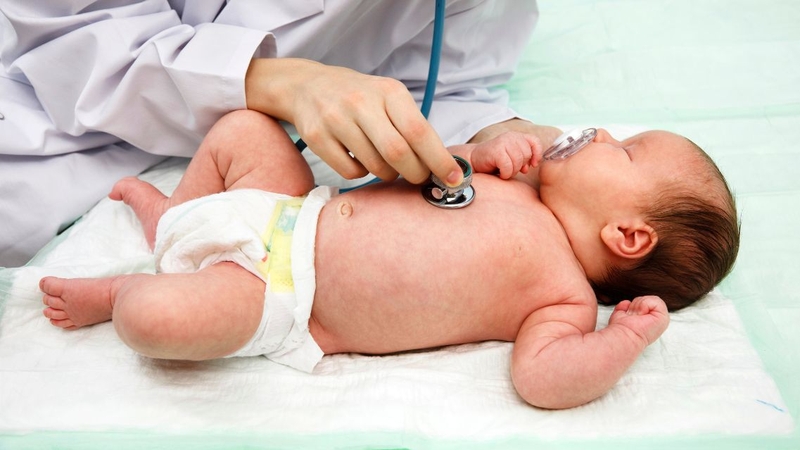 Khi nào cần đưa trẻ đi khám