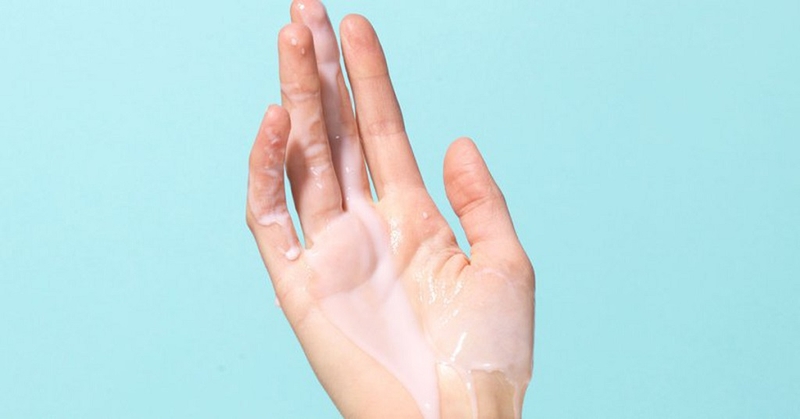 Quan hệ xong phụ nữ tiết ra chất gì?