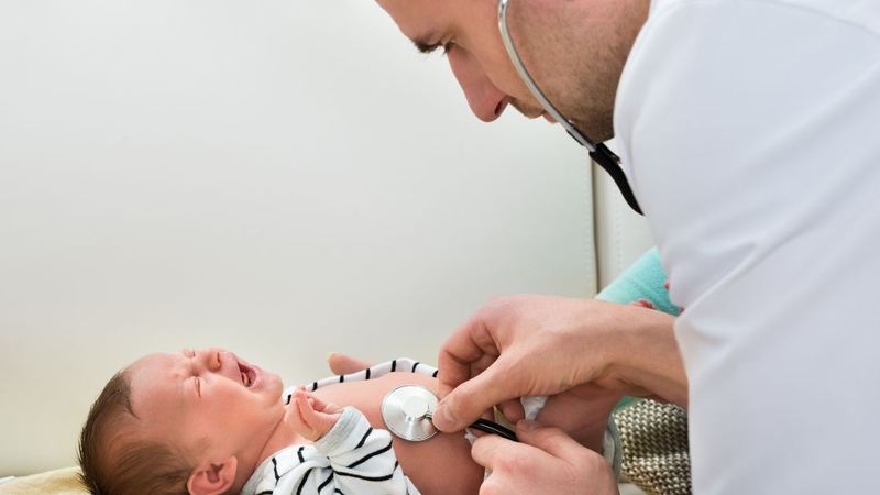 Điều trị táo bón cho trẻ sơ sinh