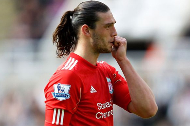 Andy Carroll và mái tóc dài lãng tử