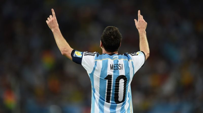 y-nghia-ao-so-10.jpg Ý nghĩa áo số 10 là gì? Sự tiến hóa của vị trí tiền vệ tấn công